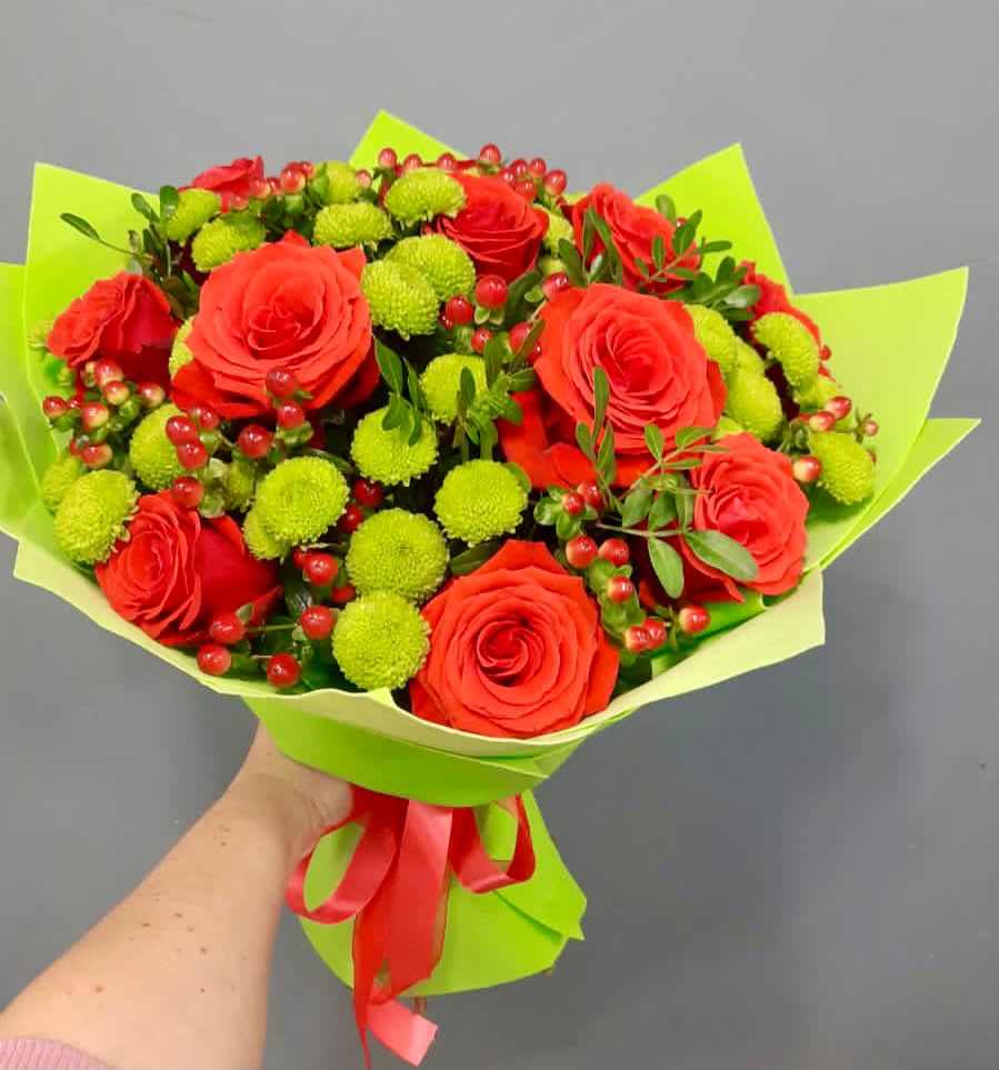 Букет цветов из: Хризантемы и Розы в Кисляковской