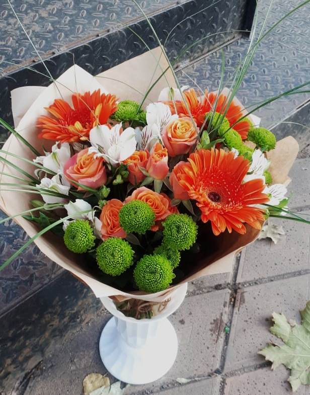 Букет цветов из: Герберы, Хризантемы, Альстромерии и Розы в Кисляковской