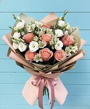 Букет цветов из:  Розы, Альстромерии и Лизиантусы в Кисляковской
