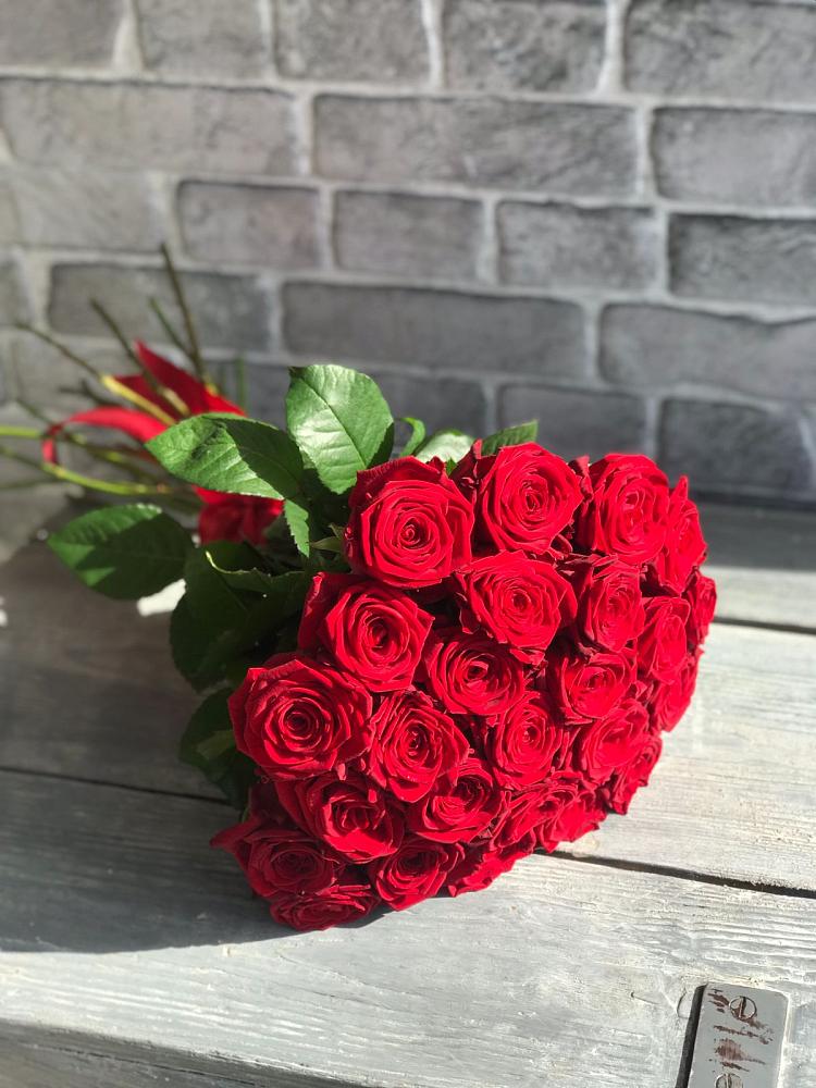 Букет Красные розы Фридом в Кисляковской