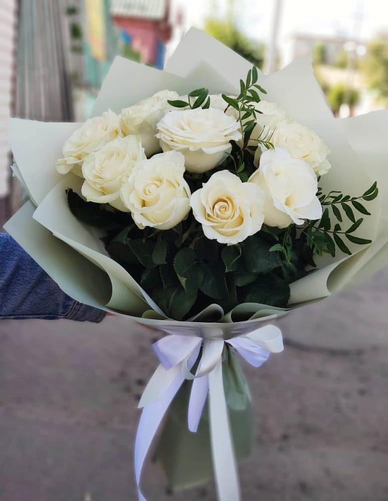 Букет Белые розы Проуд в Кисляковской