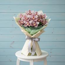 Букет цветов из:  Орхидеи и Розы в Кисляковской
