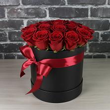 Цветочная композиция из Розы в шляпной коробке в Кисляковской