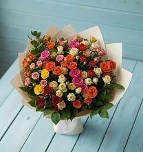 Букет Микс из разноцветных кустовых роз в Кисляковской