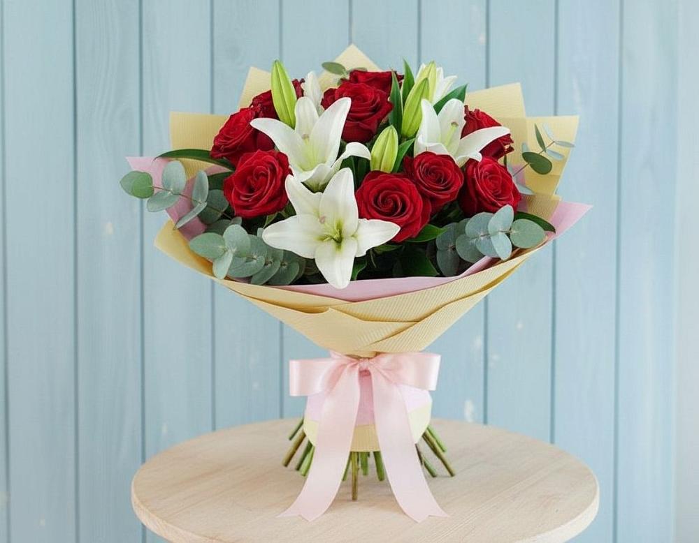 Букет цветов из: Лилии и Розы в Кисляковской